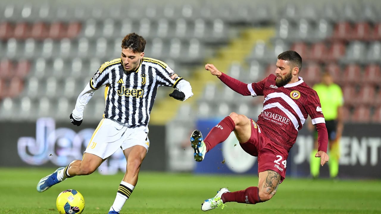 Luis Hasa in azione durante Juventus Next Gen-Arezzo