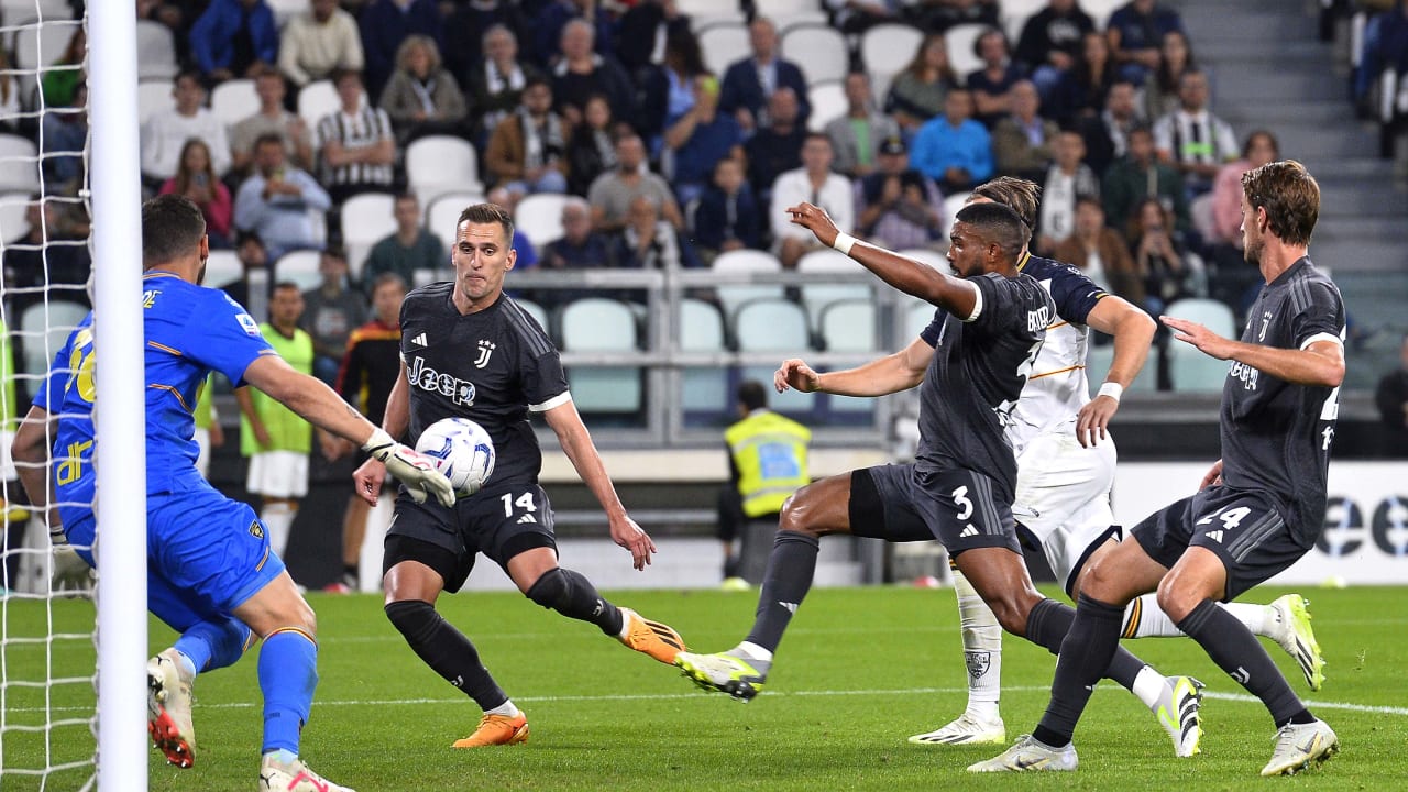 Juventus Lecce 2324 16