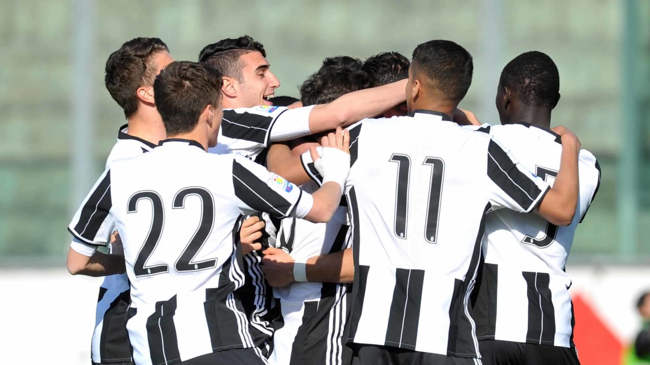 juveduklaviareggio02.jpg