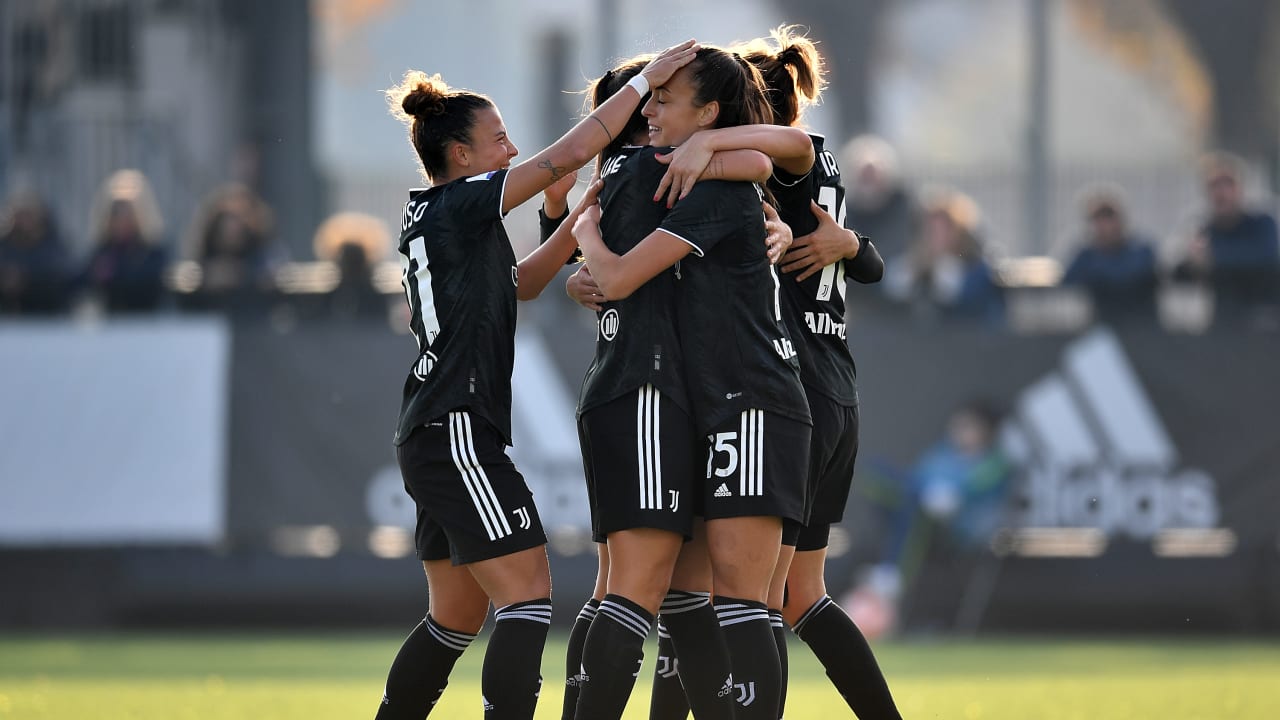 Juventus Women | Abbraccio