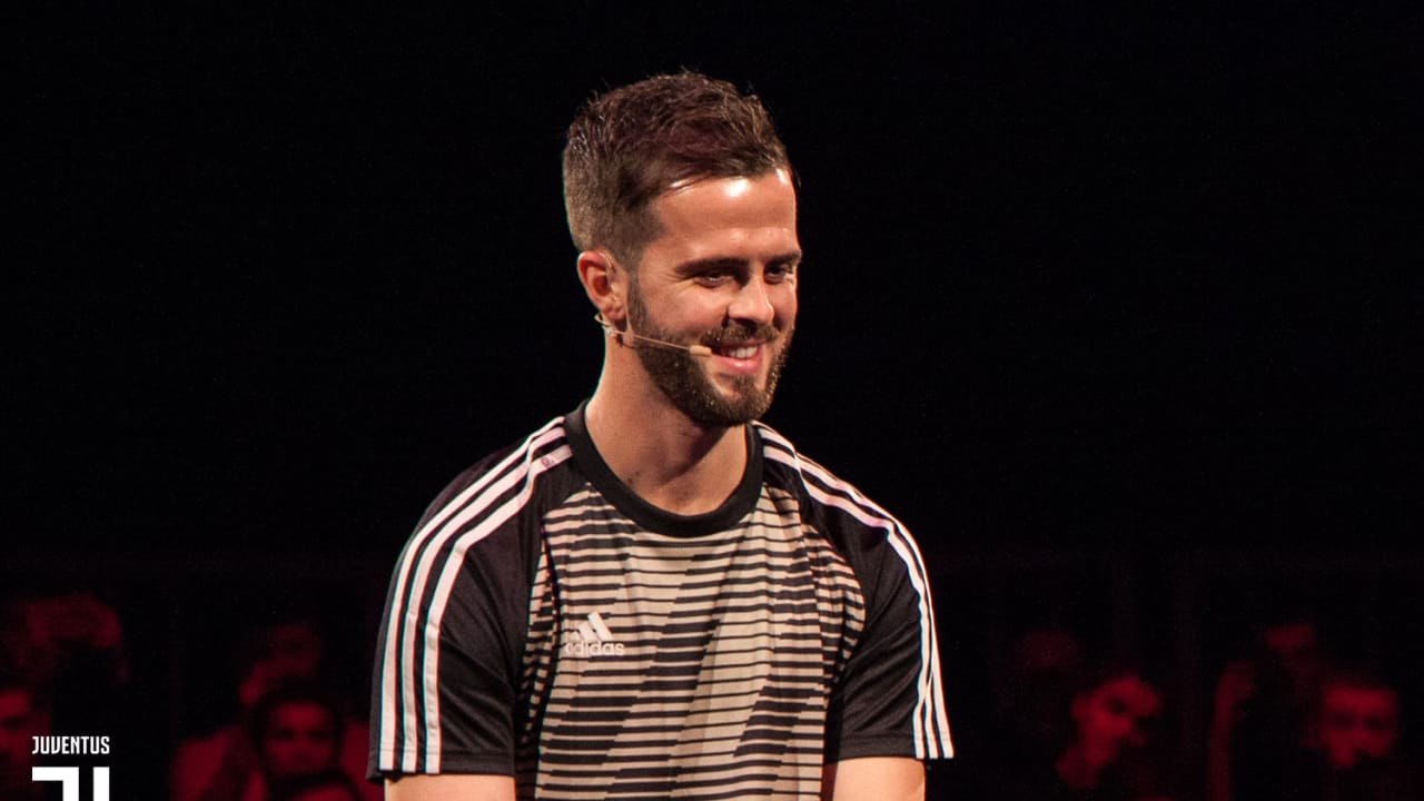 20171123_pjanic_adidas.jpg