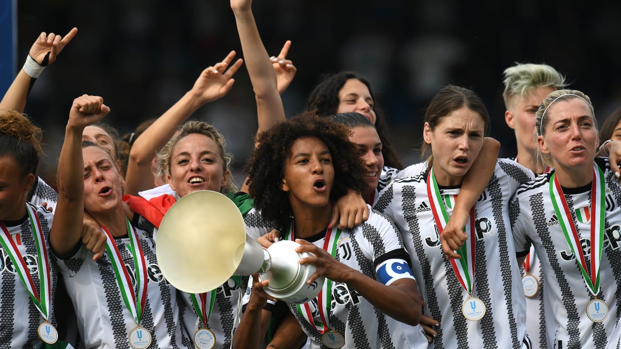 Juventus Women | L'alzata di Coppa Italia del 2022