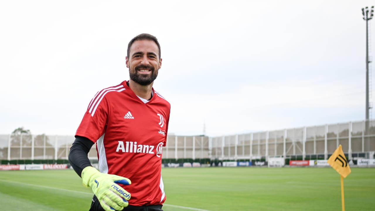 Carlo Pinsoglio in allenamento