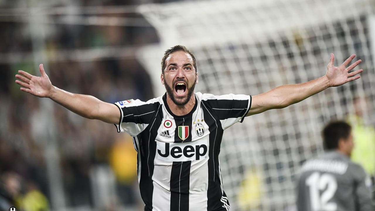 juve-fiorentina_higuain_02.jpg