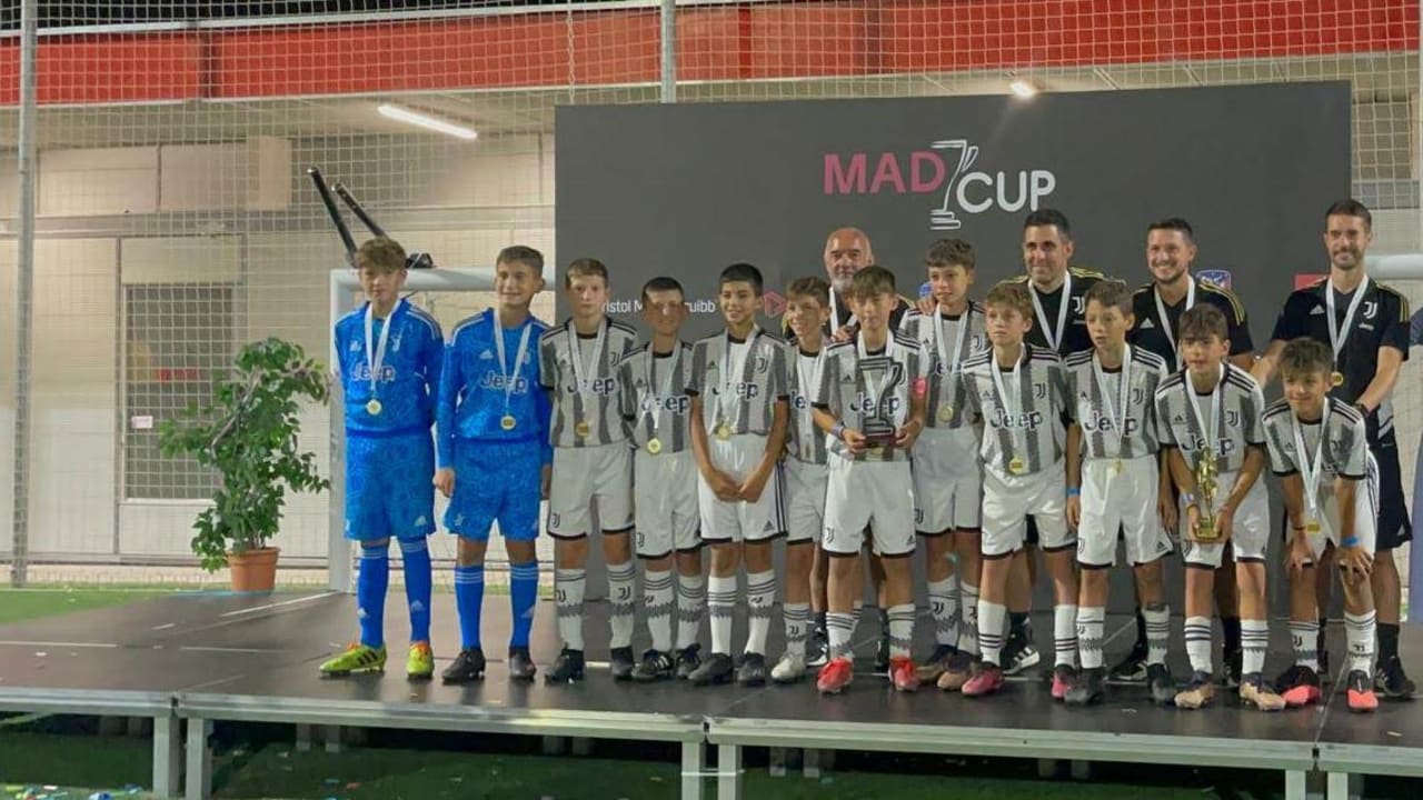 L'esultanza dell'Under 12 di Mister Niello al torneo di Madrid