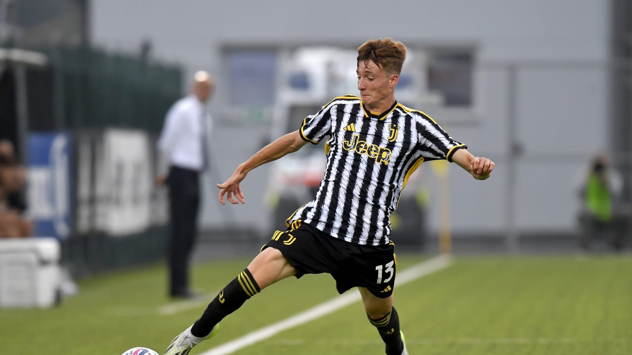 Stefano Turco in azione durante Juventus Primavera-Empoli Primavera