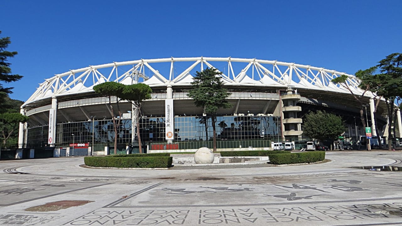 1600px-Stadio_Olimpico_-_Fontana_del_Globo_-_panoramio