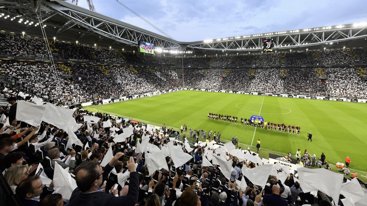 Coreografia sugli spalti dell'Allianz Stadium