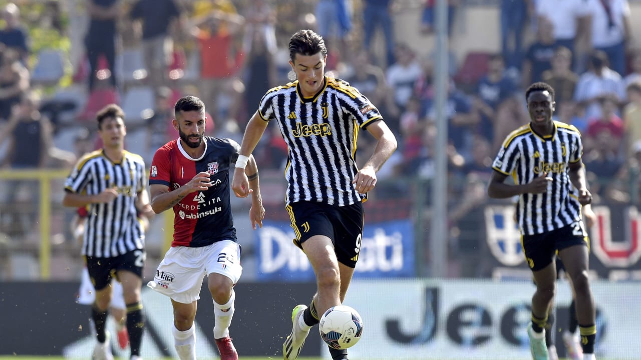 Leonardo Cerri in azione durante Juventus Next Gen-Torres