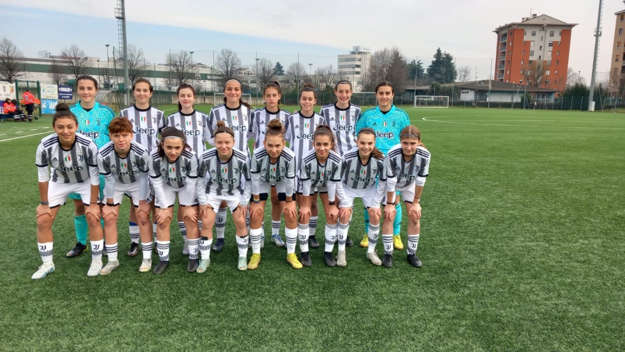 Under 15 femminile in campo contro le pari età dell'Inter