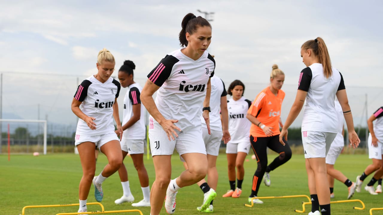 Juventus Women in allenamento a Vinovo