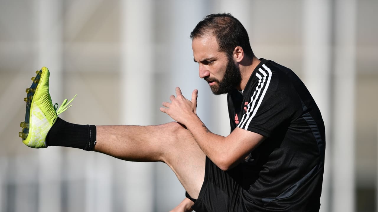 higuain_201101.jpg