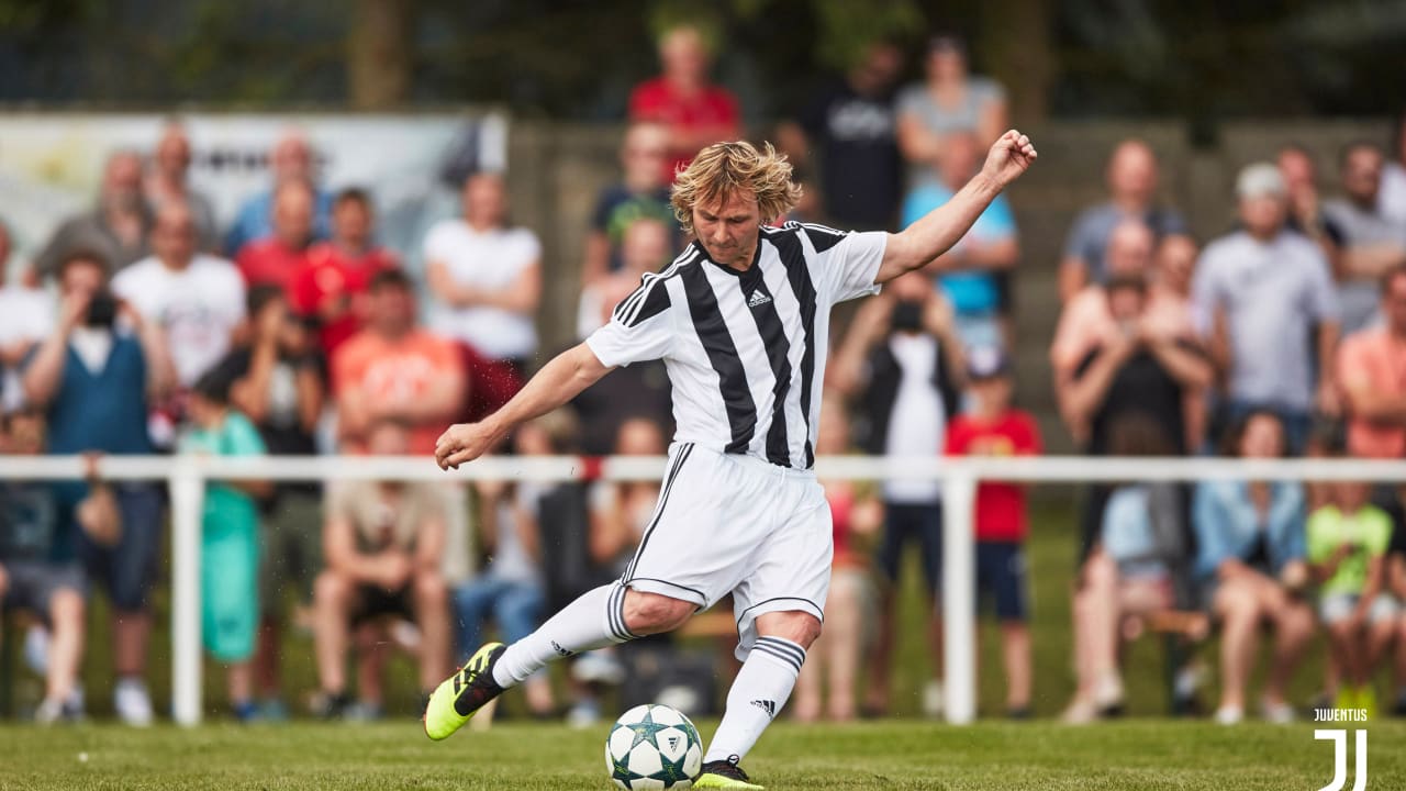 Nedved11a_batchedit.jpg