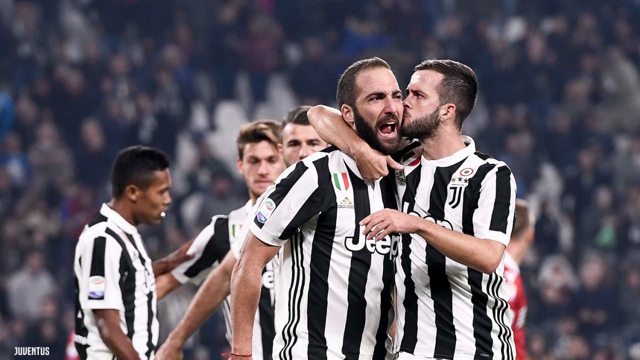 20171026_wm_higuain_pjanic.jpg