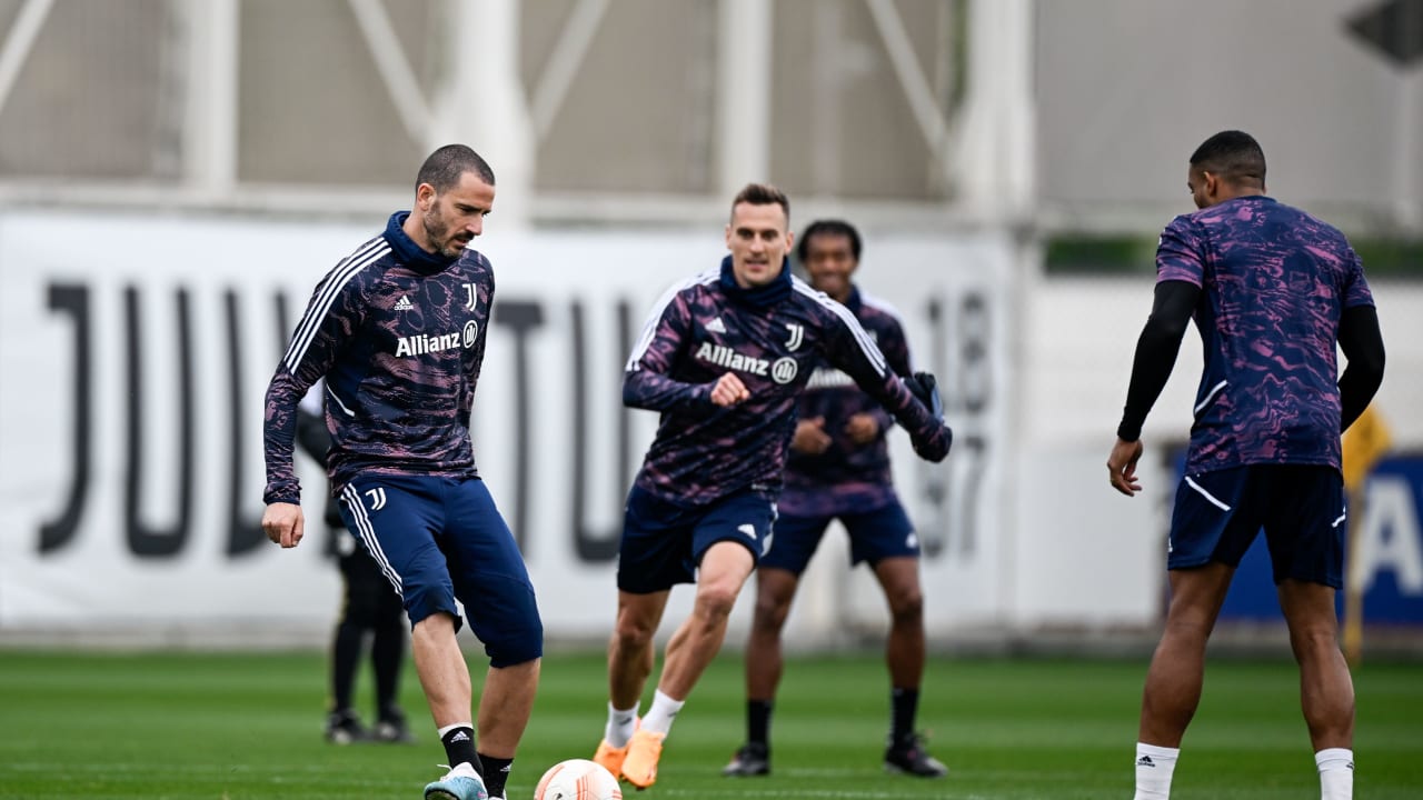 L'allenamento dei bianconeri alla vigilia di Juventus - Sporting CP 