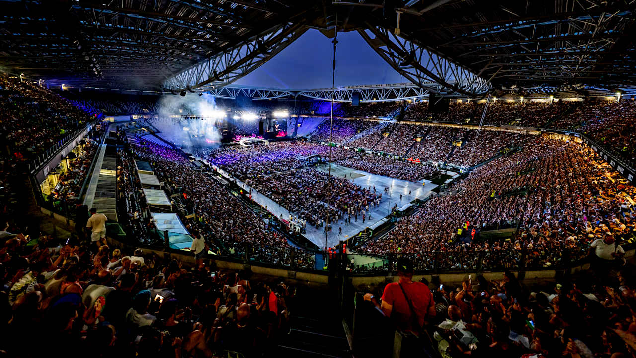 Eros_Ramazzotti_Allianz_Stadium_Torino_2026_Luca_Marenda-05661