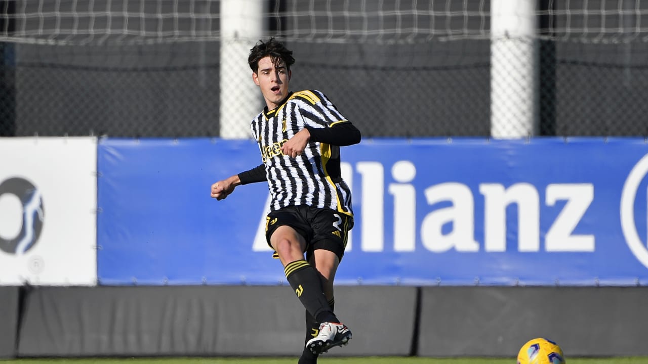 Bruno Martinez Crous in azione durante Juventus Primavera-Frosinone Primavera