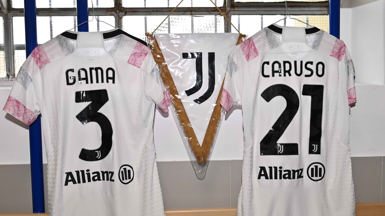 Lo spogliatoio della Juventus Women a Biella