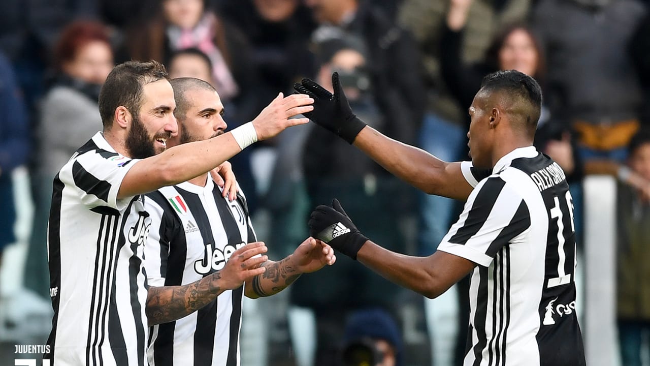 20180310_higuain_sturaro_alex_sandro.jpg