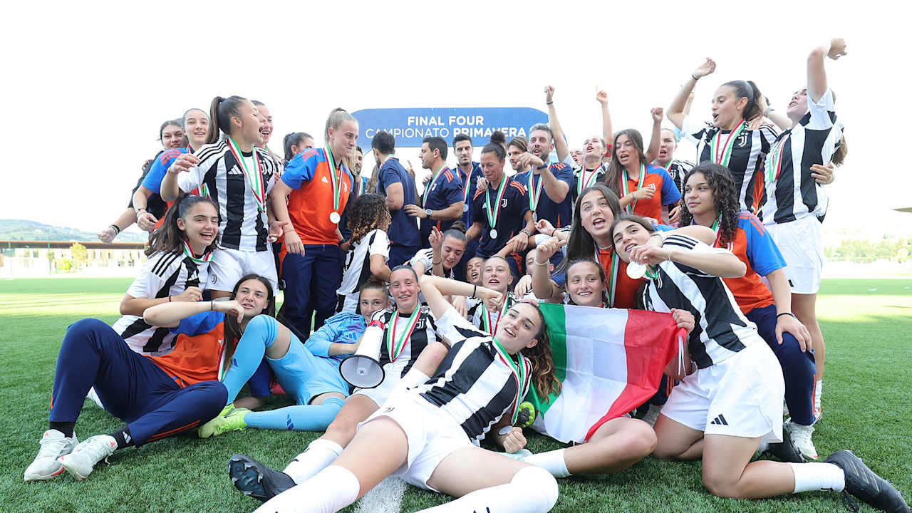 women-under-19-celebration-08