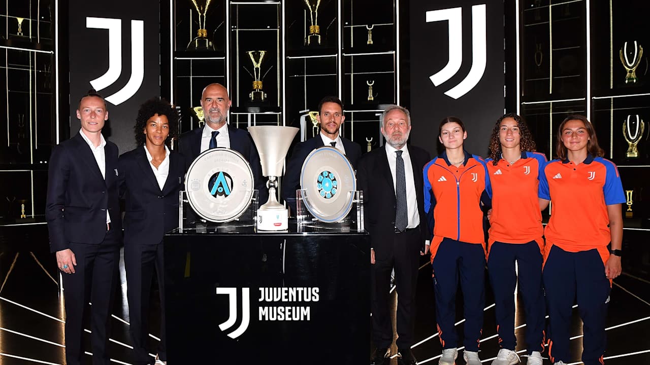 women trophies 22 may 25 6