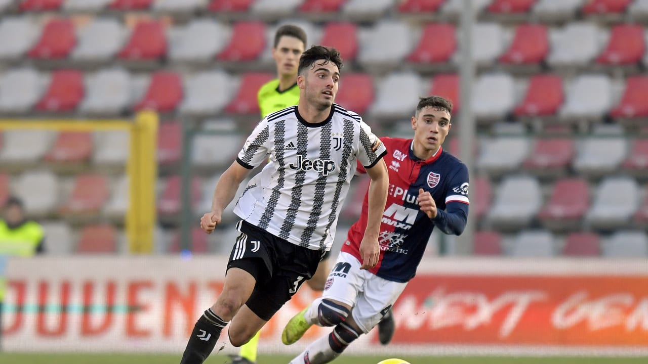 Alessandro Sersanti in azione durante Juventus Next Gen - Virtus Verona