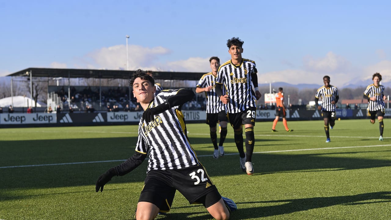 L'esultanza di Diego Pugno dopo un gol segnato al Frosinone