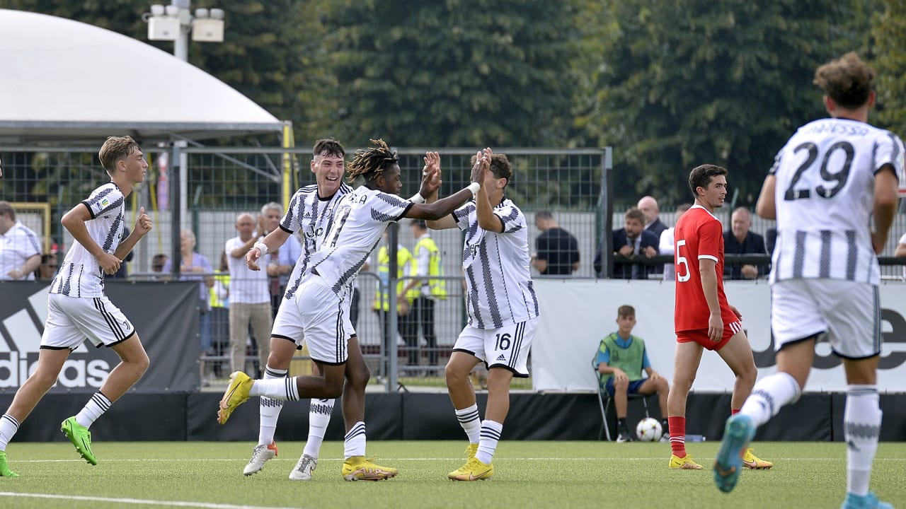 UNDER 19 JUVE BENFICA UYL 23