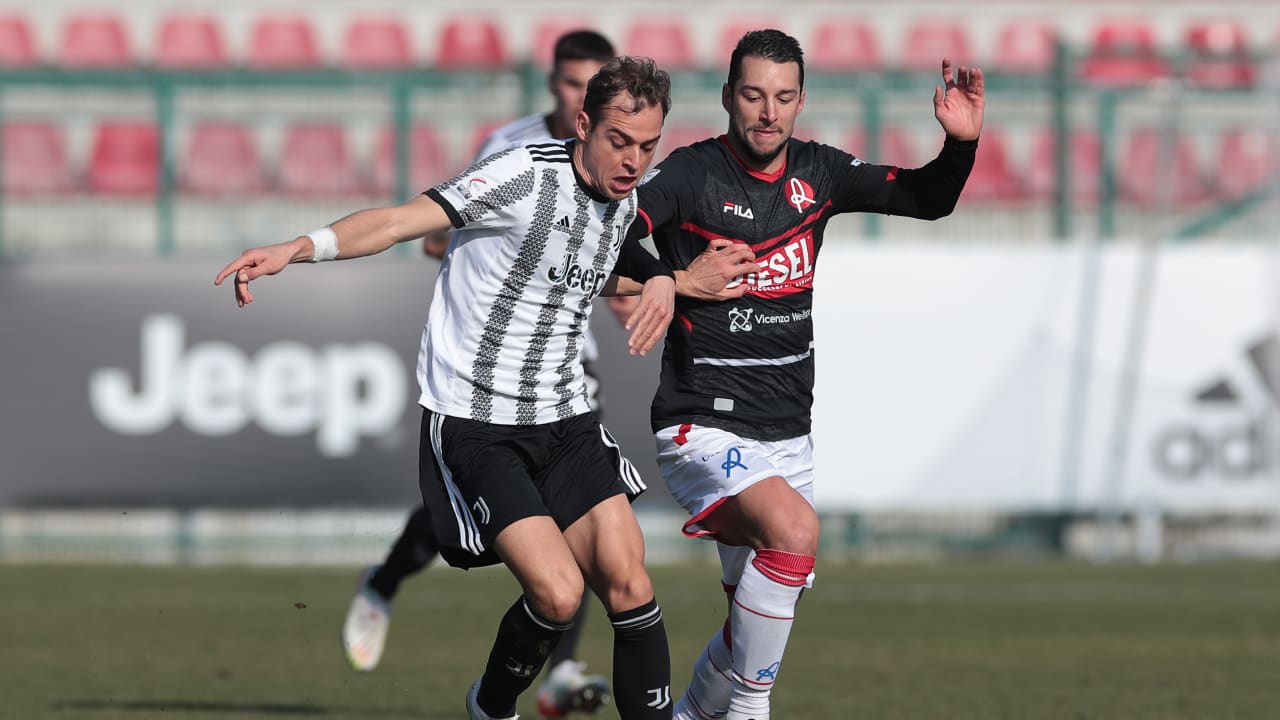 Nikola Sekulov in azione durante Juventus Next Gen - Vicenza