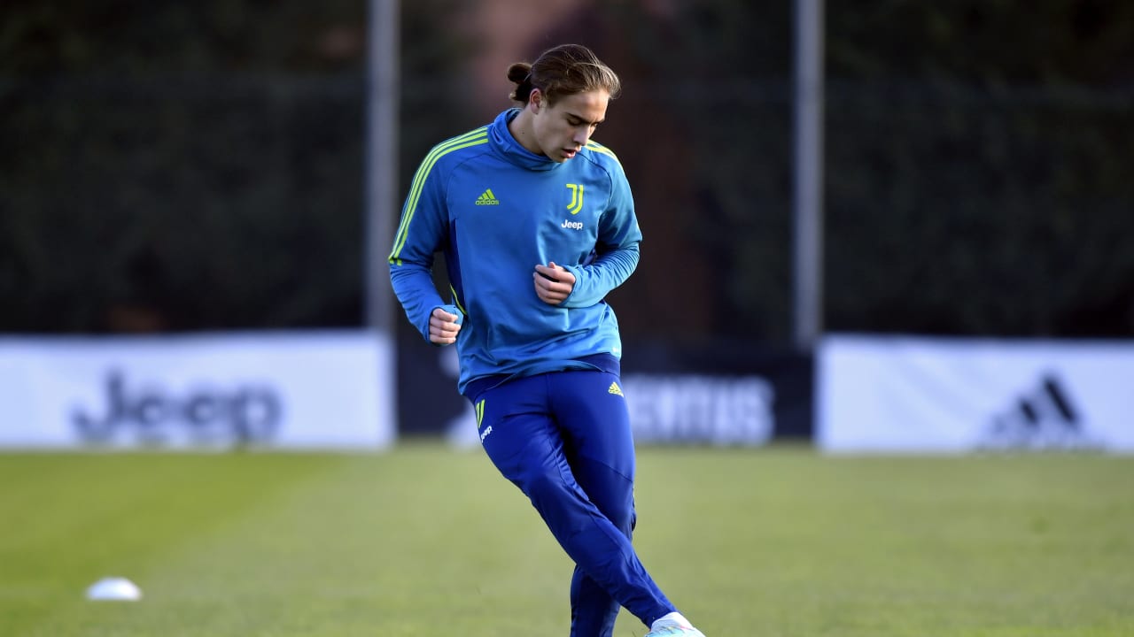 Kenan Yildiz in allenamento con la Juventus Next Gen