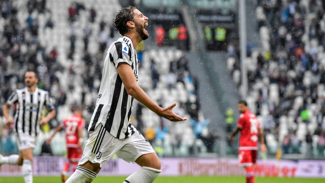 Locatelli gol Juventus-Sampdoria