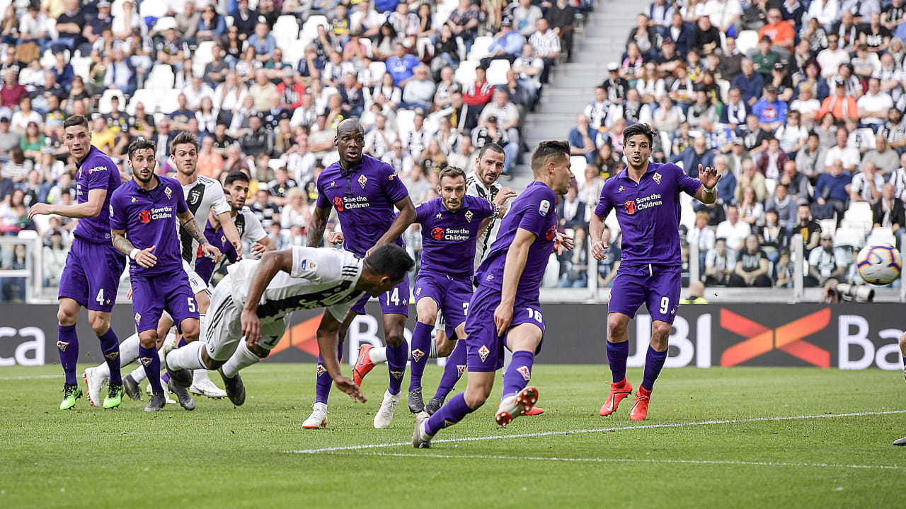 JuveFiorentina2019AlexSandro