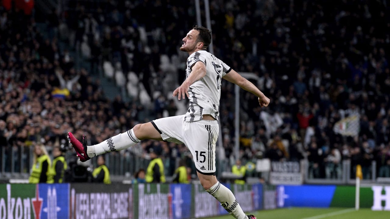 L'esultanza di Federico Gatti dopo il suo primo gol in bianconero