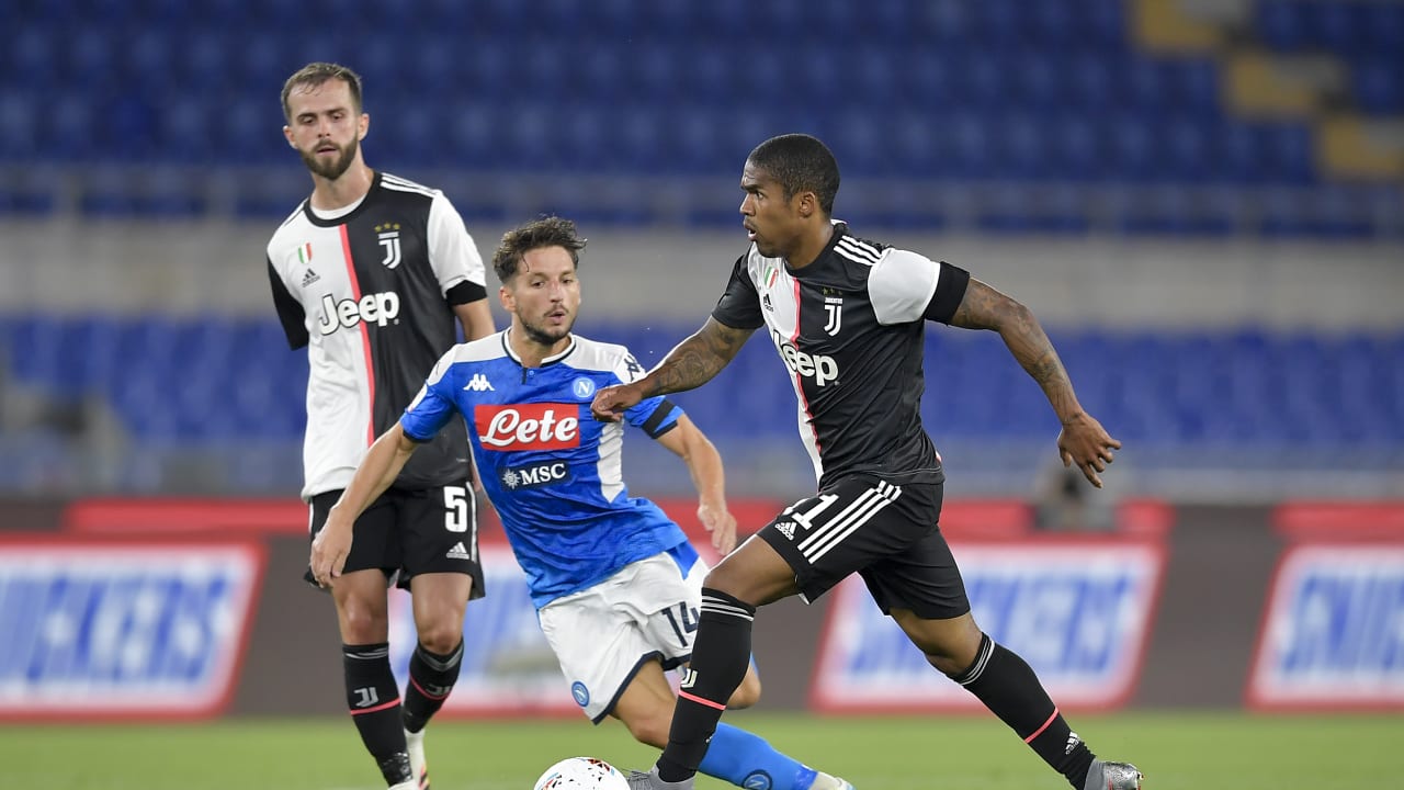 douglas costa napoli coppa italia