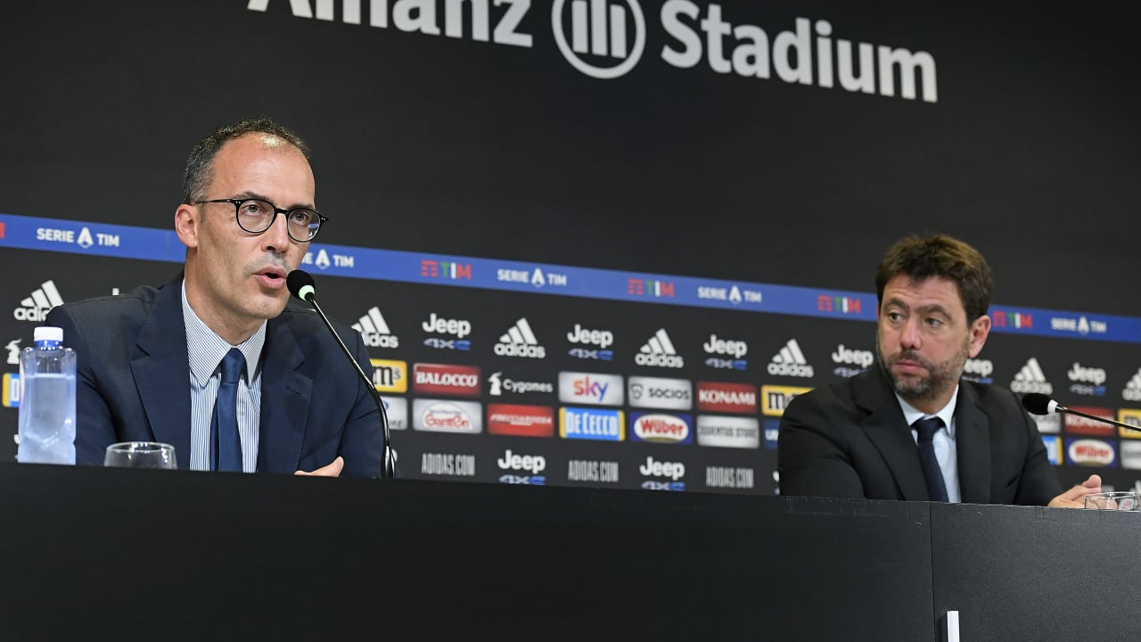 آندره آ آنیلی : 