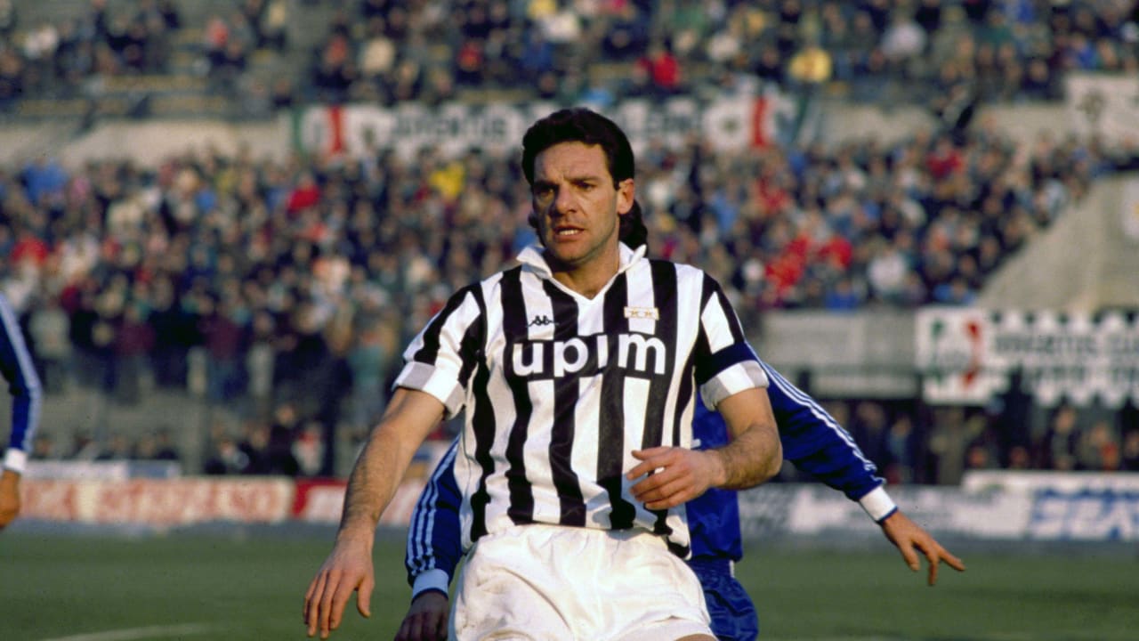 Many happy returns, Sergio Brio! - Juventus TV
