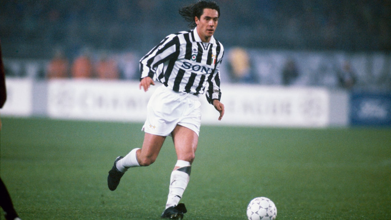 Many happy returns, Paulo Sousa! - Juventus TV