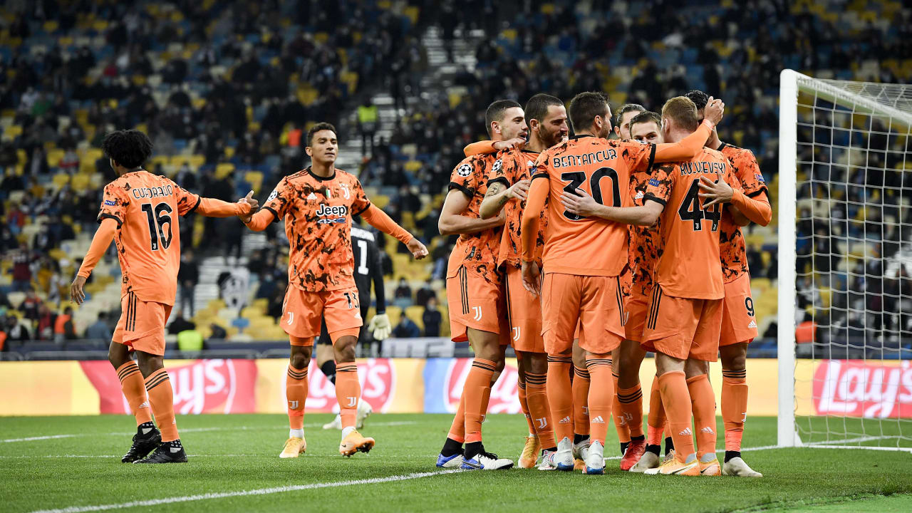 Football: Soccer-Milik strikes late as Juve earn 2-0 win over ...