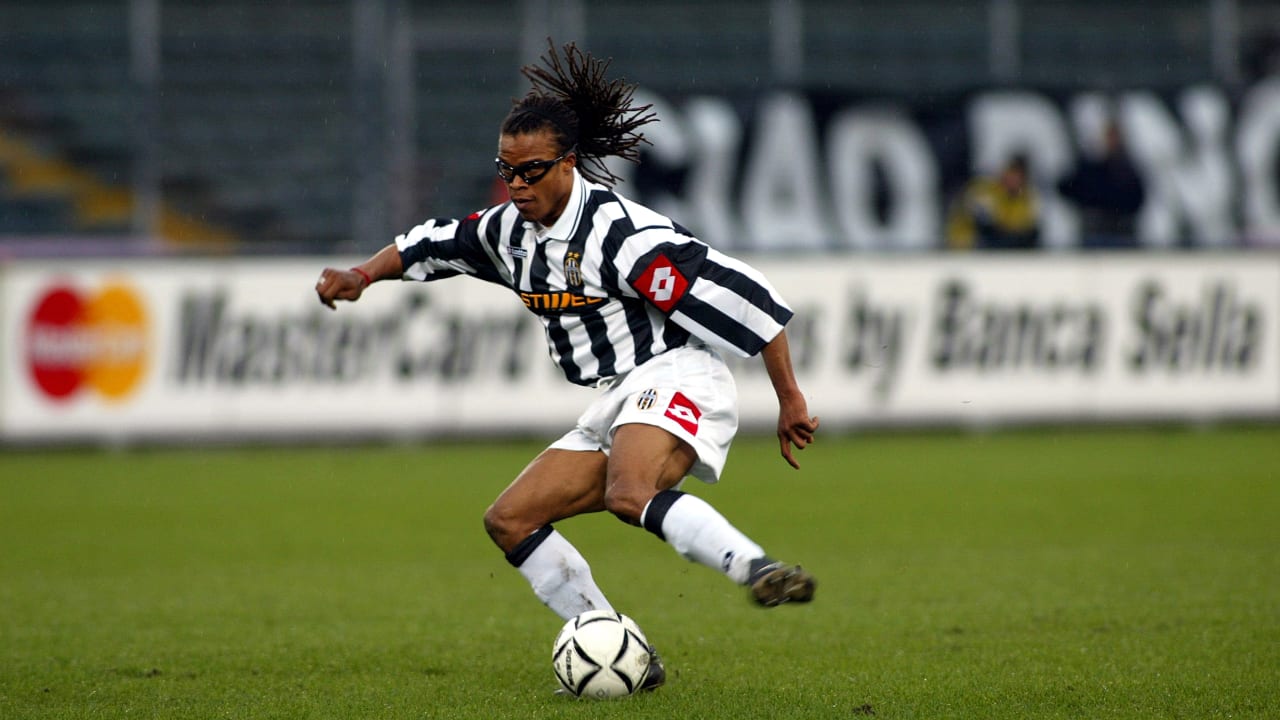 Edgar Davids: tackles, goals & dribbling from The Pitbull! - Juventus TV