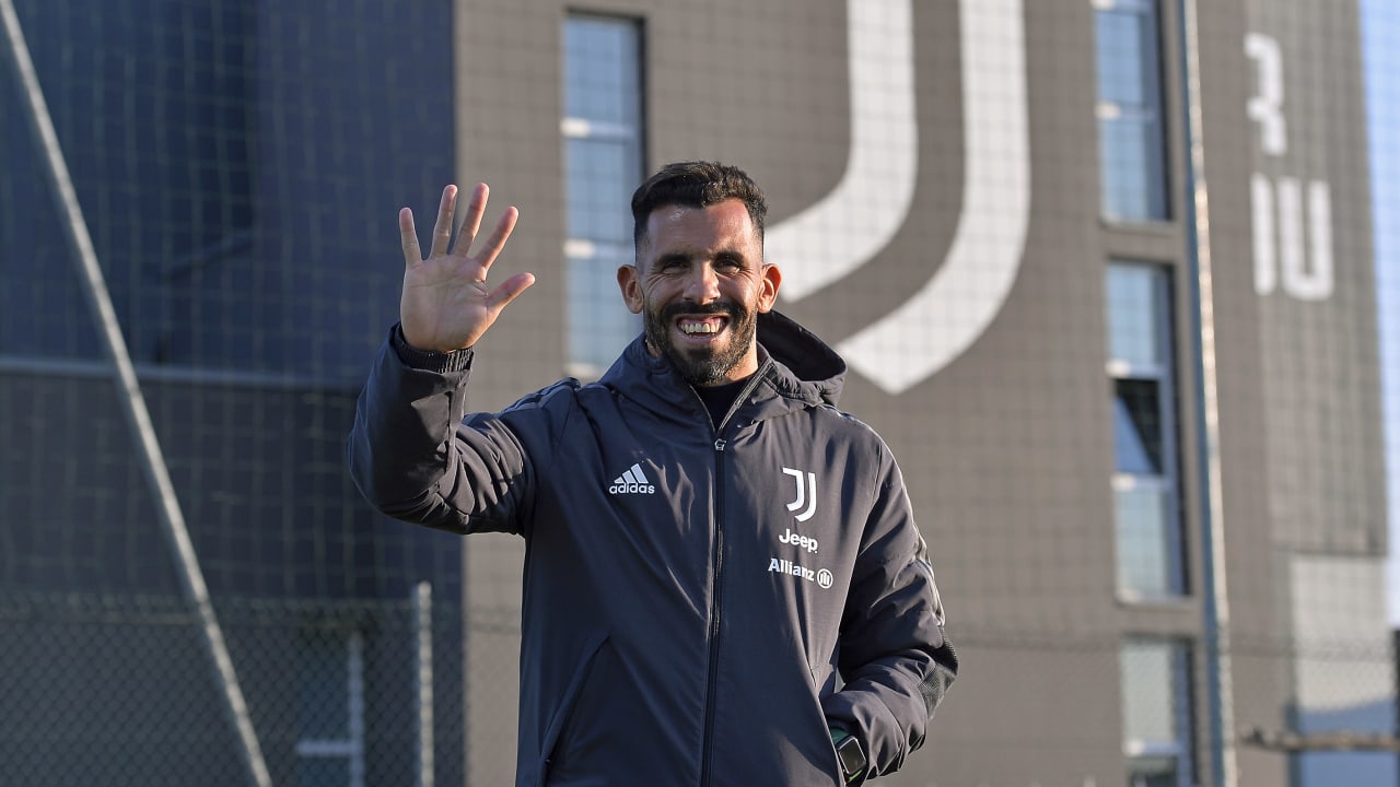 Welcome Back Carlitos! - Juventus TV