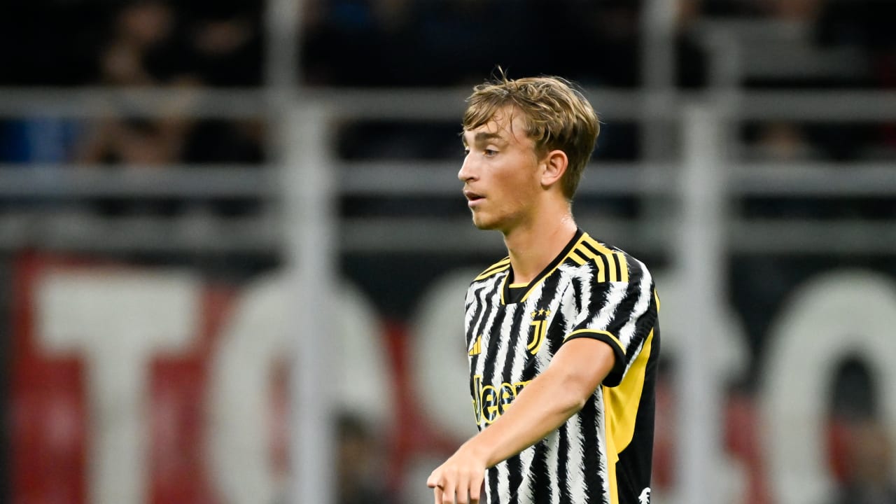 Dean Huijsen bergabung dengan Roma lewat skema peminjaman - Juventus