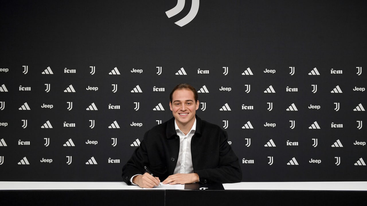 Ufficiale Nikola Sekulov rinnova fino al 2027 Juventus