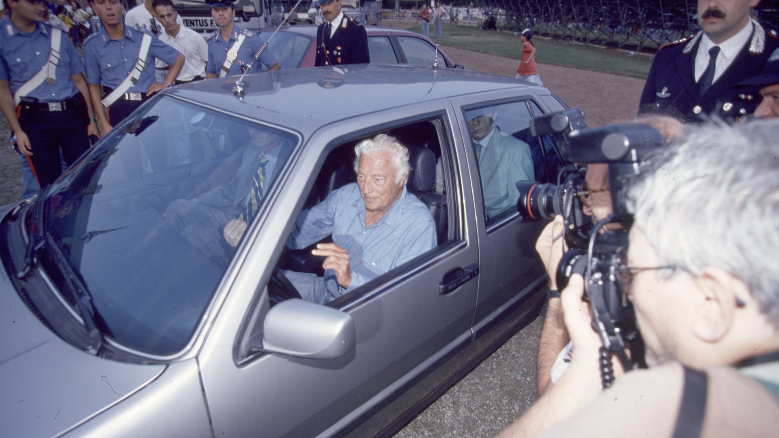 یک عمر شور و اشتیاق