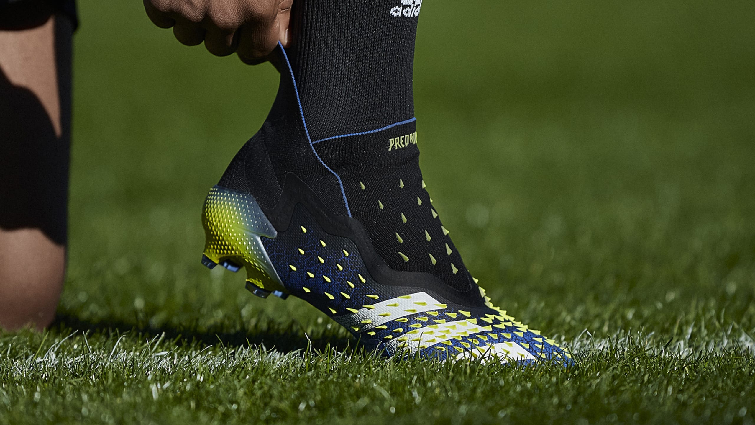 آدیداس از محصول جدید خود رونمایی می کند