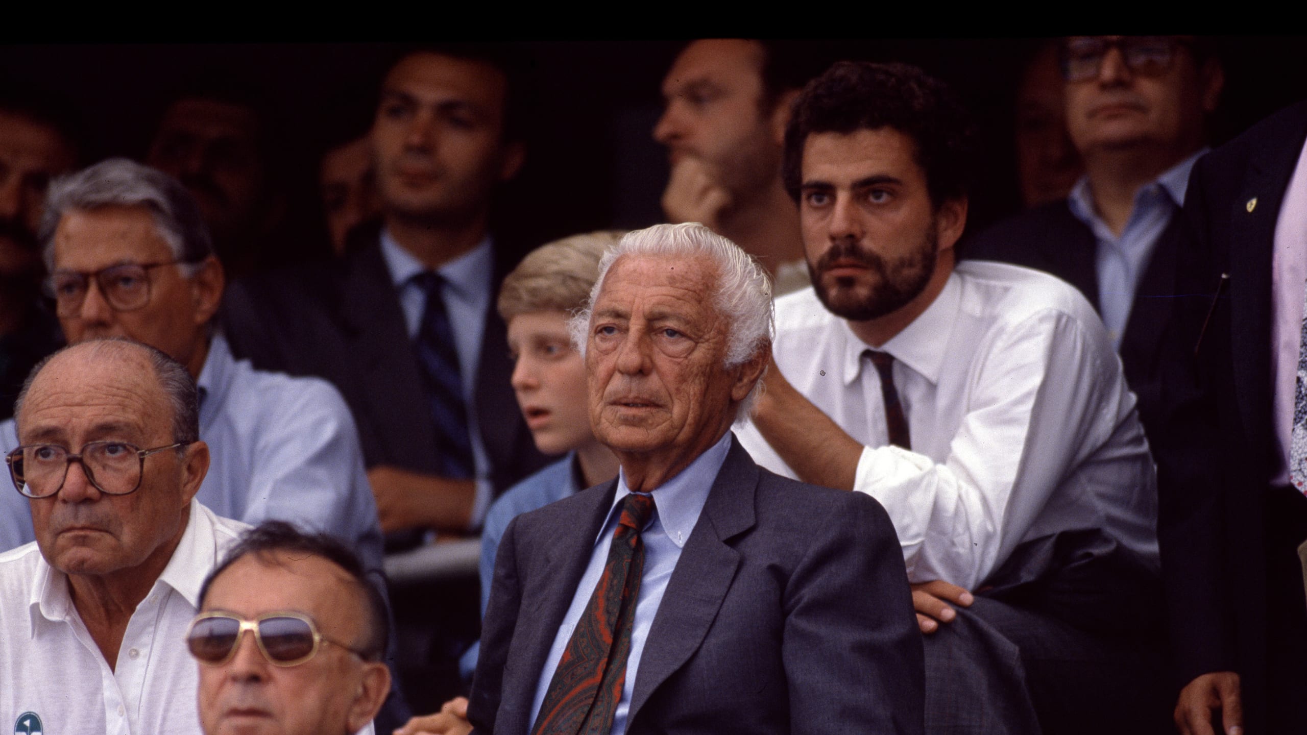 یک عمر شور و اشتیاق