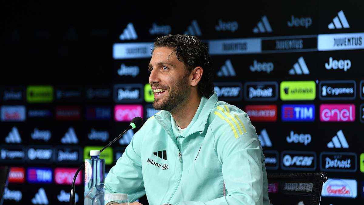 Manuel Locatelli presenta Juventus - Bologna