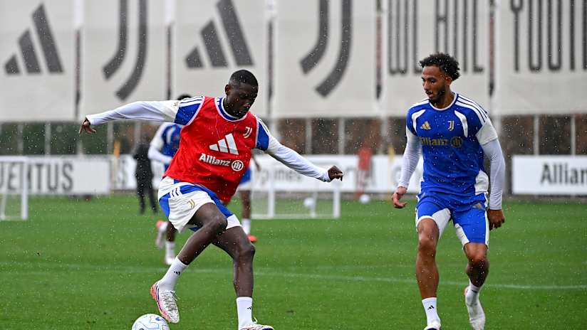 Training | Juventus al lavoro sotto la pioggia