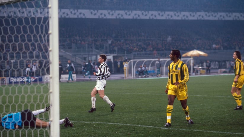 Black & White Stories - In the past against Nantes - Juventus