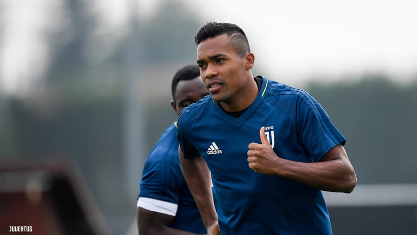 20171012_alex_sandro_training.jpg