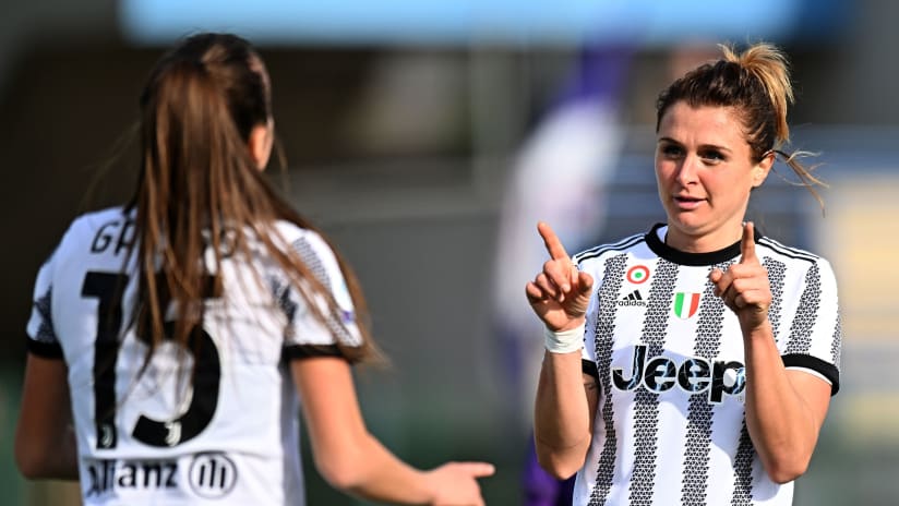 L'esultanza di Cristiana Girelli dopo il centesimo gol con la maglia della Juventus Women
